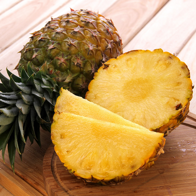 海南香水菠萝2个 新鲜水果 凤梨 菠萝 包邮 削皮就吃