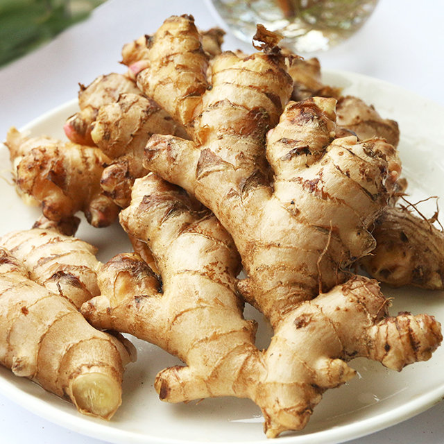 大蒜和生姜是辛辣食物吗_姜是辛辣食物吗